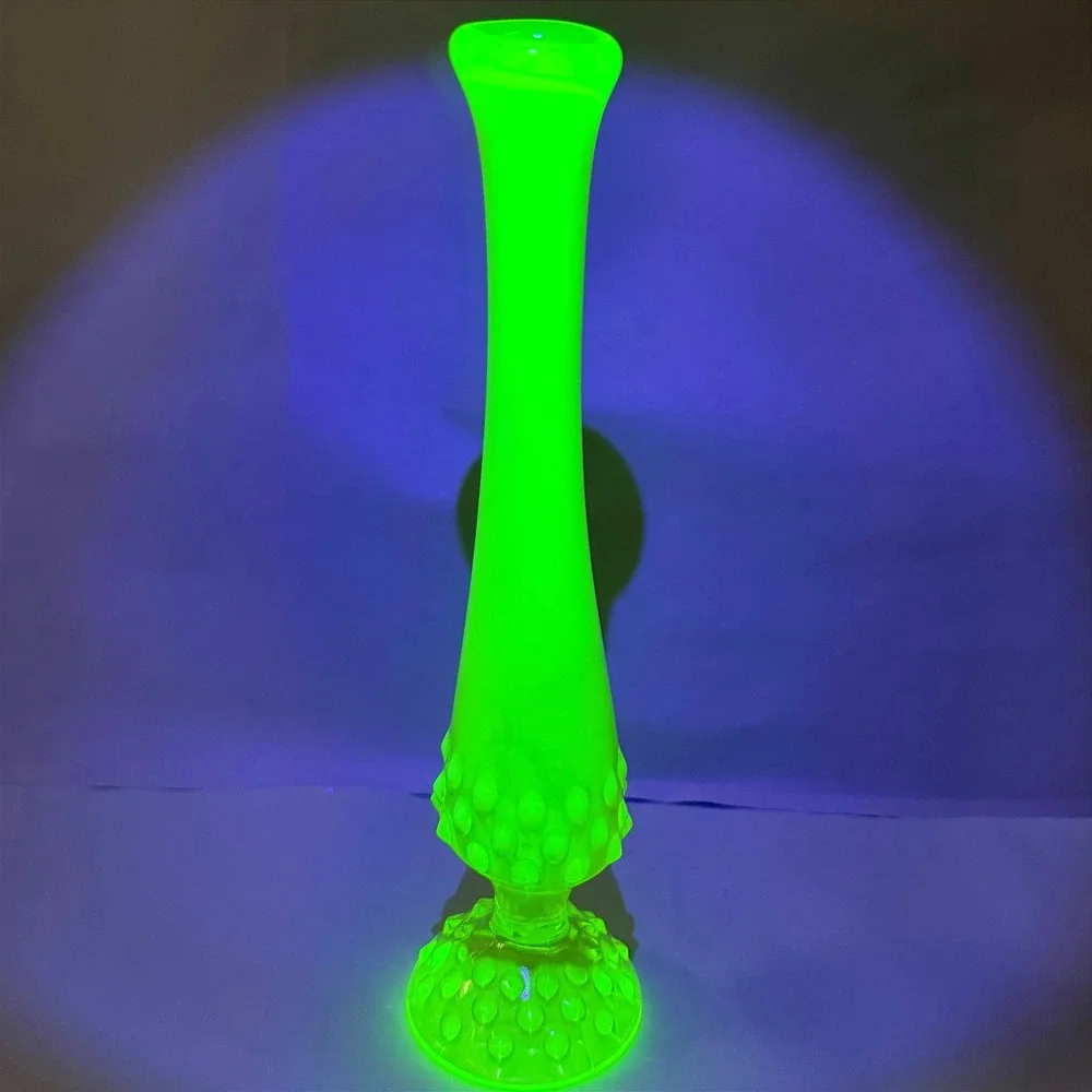 Fenton Topaz Opalescent Hobnail Swung Bud Vase Vaseline‎ Uranium Glass UV Glow